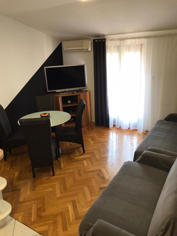 Apartman Jumic Malinska Exterior foto